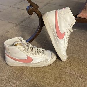 Womens white Nike blazers with pink swoosh
